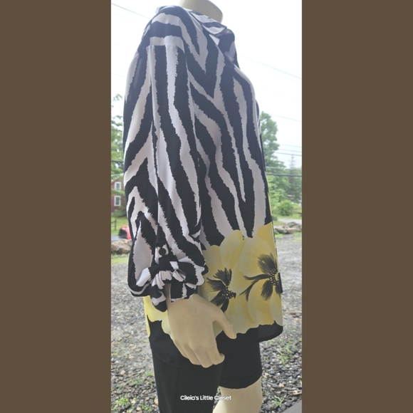 Sag Harbor Blouse, Black/White, Yellow Hibiscus. Button Down, 18 EUC✔️ - Picture 13 of 16